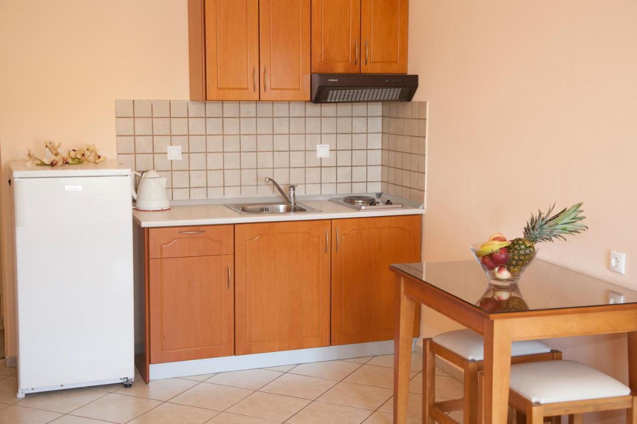 Blue Sky Aparthotel Aγία Μαρίνα Εξωτερικό φωτογραφία