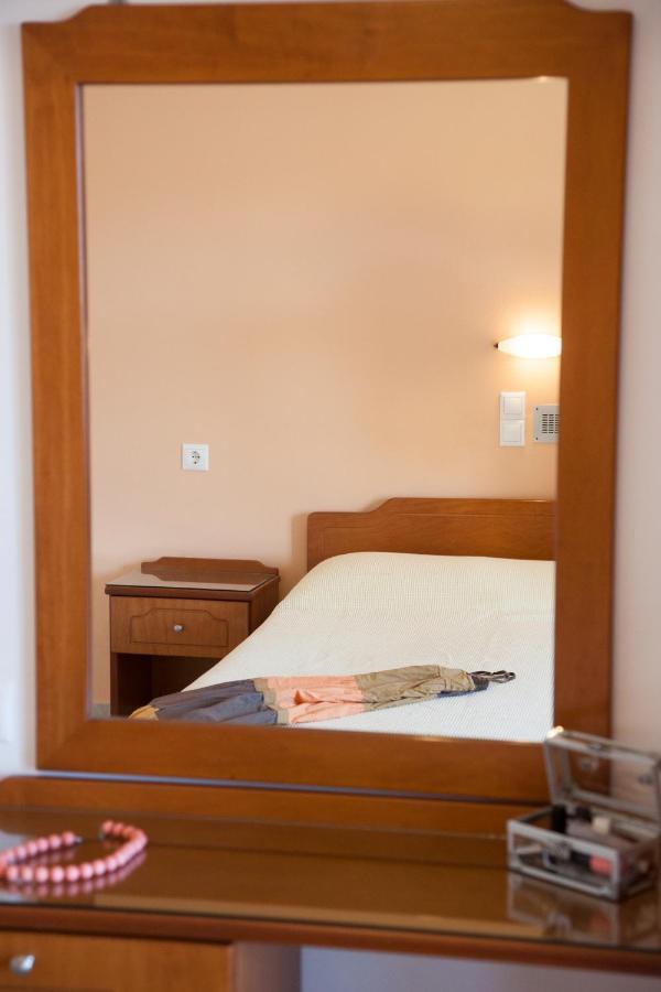 Blue Sky Aparthotel Aγία Μαρίνα Εξωτερικό φωτογραφία