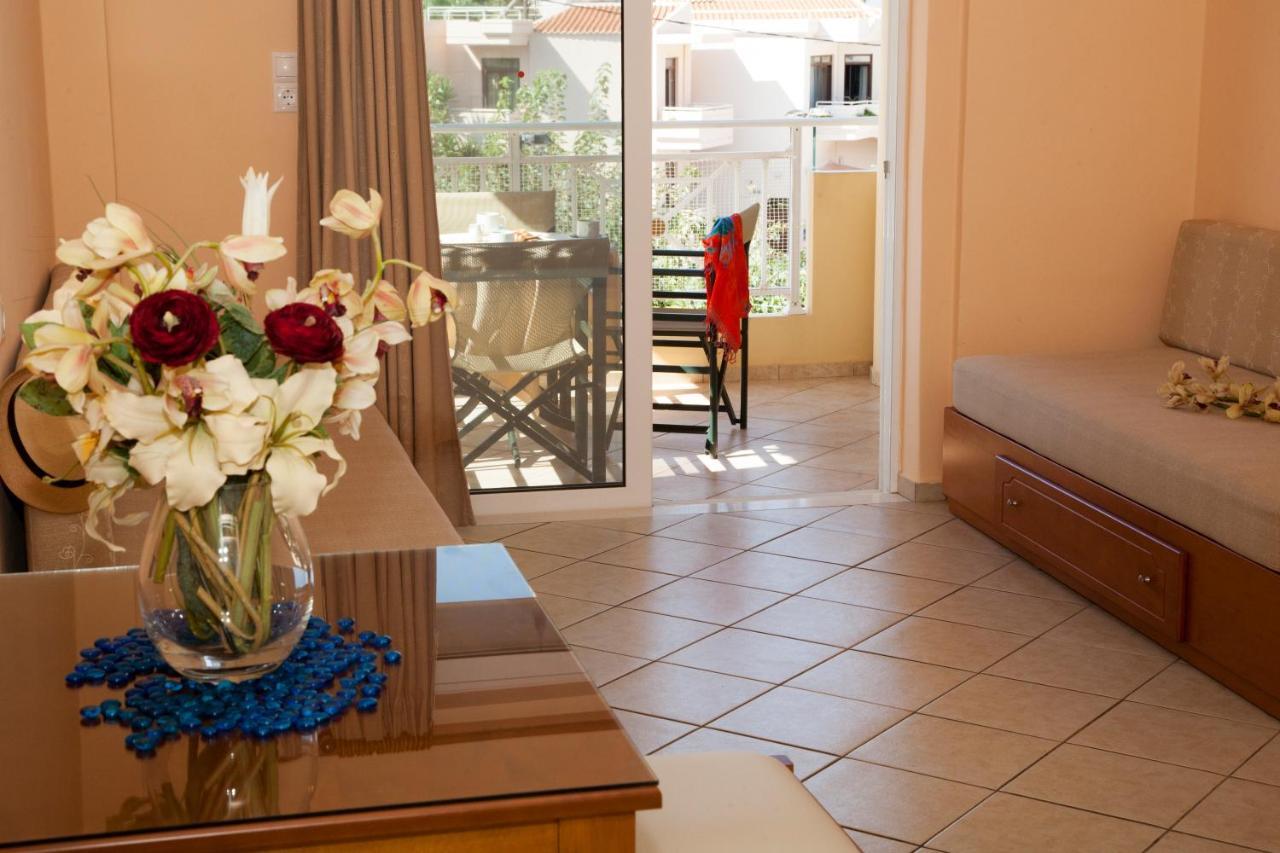 Blue Sky Aparthotel Aγία Μαρίνα Εξωτερικό φωτογραφία