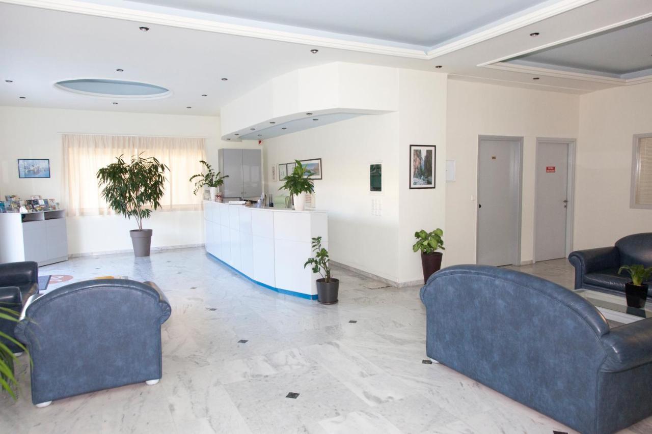 Blue Sky Aparthotel Aγία Μαρίνα Εξωτερικό φωτογραφία